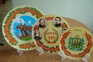 В Никольске выпустили сувенирные тарелки к юбилею Пензы