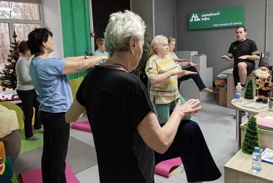 Пензенские пенсионеры укрепляют здоровье благодаря суставной гимнастике