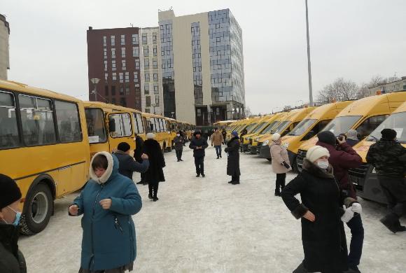 В пензенские школы поступили новые автобусы