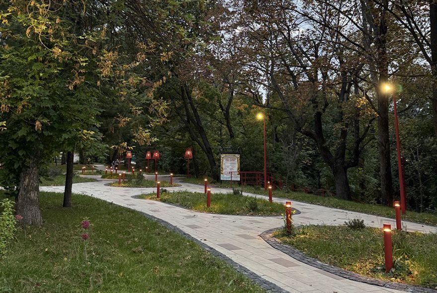 В 2026 в парке Белинского замостят 10 тысяч квадратных метров дорожек