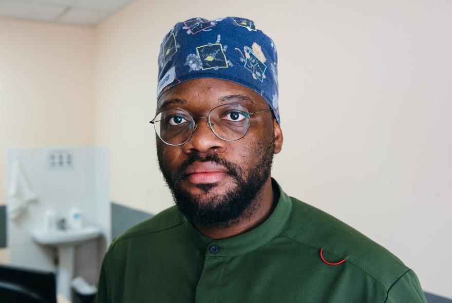 Травматолог из Анголы: иностранец стал востребованным врачом в Пензе