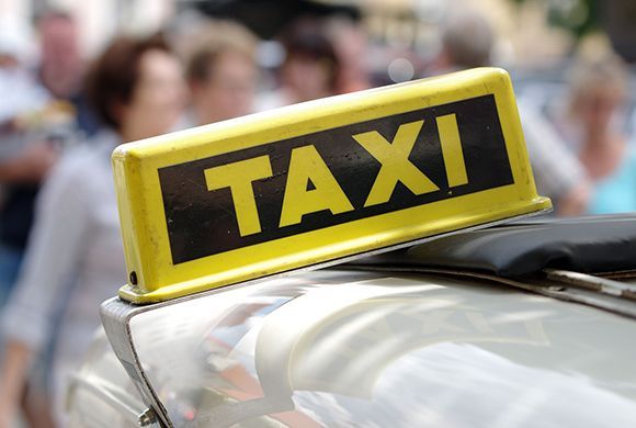 В Пензе пострадавшая в ДТП пассажирка такси отсудила 180 тыс. рублей