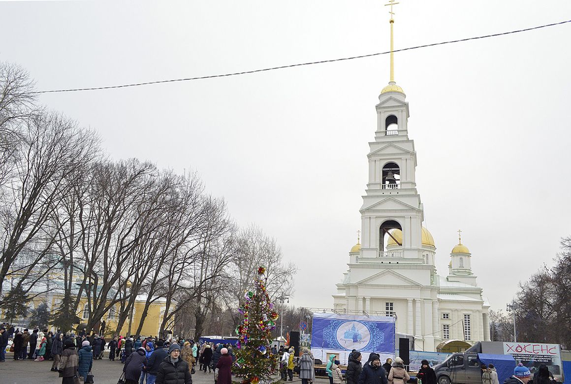 Пензенцы на «Спасских вечерах» посмотрели спектакль и отведали сбитень