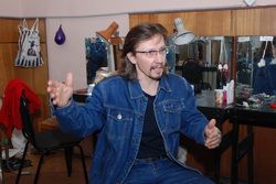 Пензенский ТЮЗ снова переезжает