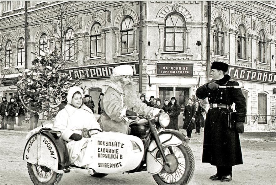 Назад в прошлое: как встречали зимний праздник в Пензе десятилетия назад