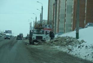 В Пензе с улицы Кижеватова эвакуировано около 40 машин