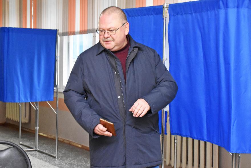 Олег Мельниченко проголосовал на выборах депутатов Законодательного собрания VII созыва