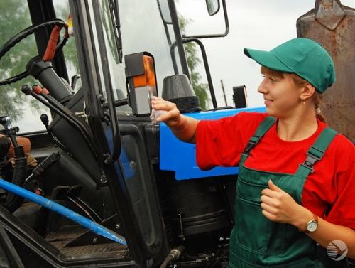Пензенских женщин заинтересовала идея губернатора о работе трактористками