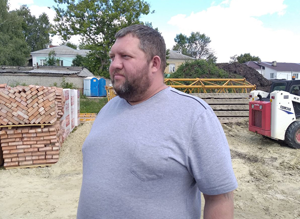 Прораб Дмитрий Тыгин