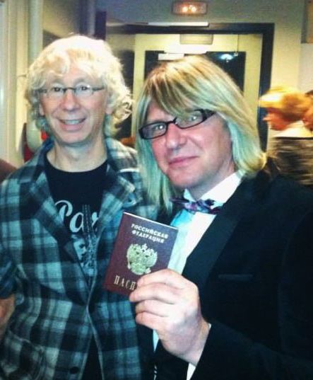 Аркадий Укупник, Сергей Мудров и несъеденный паспорт Аркадий Укупник и Сергей Мудров.jpg