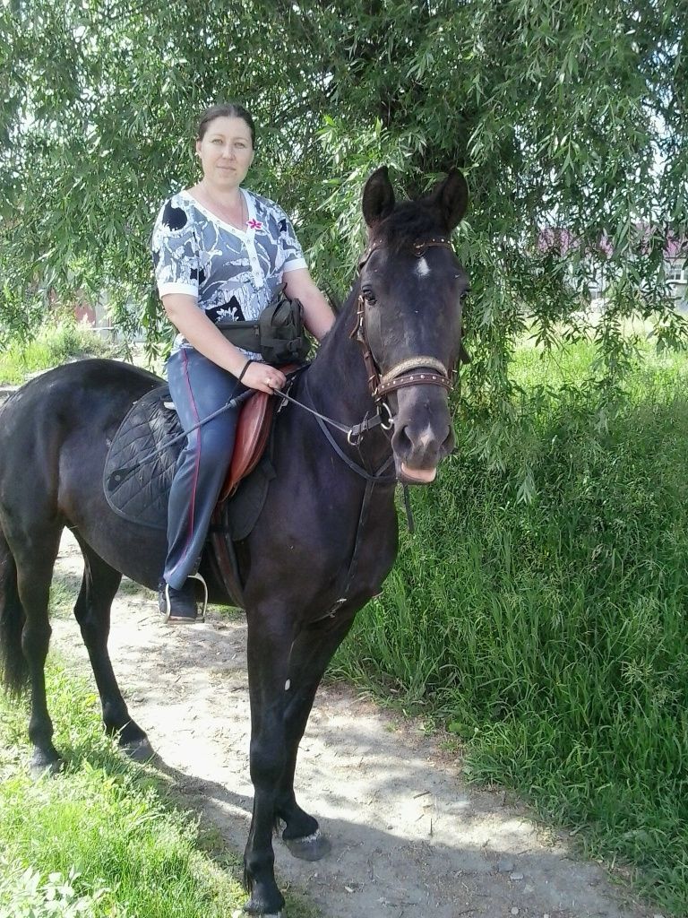 Валентина верхом.jpg