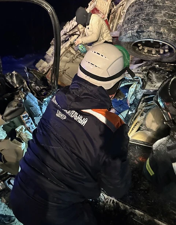 Фото с места аварии в Нижнеломовском районе (25.02 (2).png