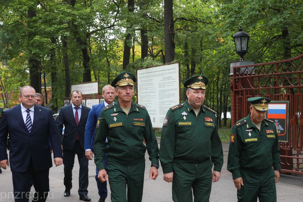 Олег Мельниченко отметил высокое качество образования, которое получают курсанты ПАИИ. ygsj1q5vsv7x1bxj8fw2keb0cjbwstjr.jpg
