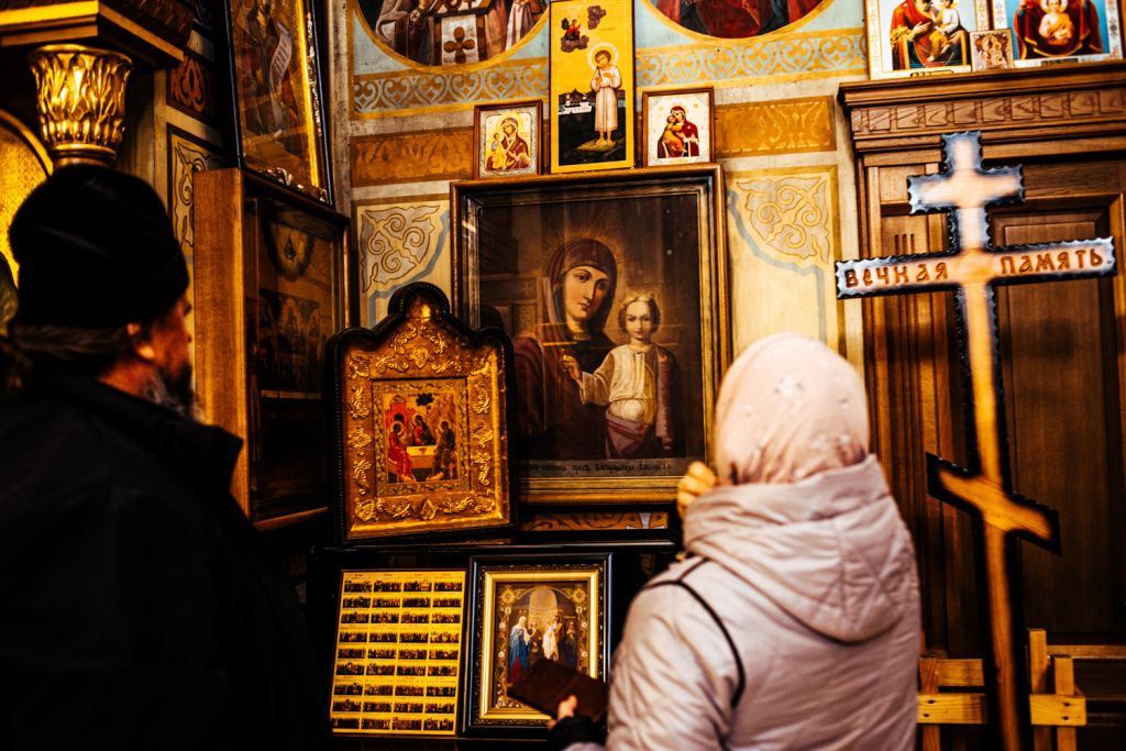 Батюшке удалось наладить духовную жизнь в селе DSC_8955.jpg