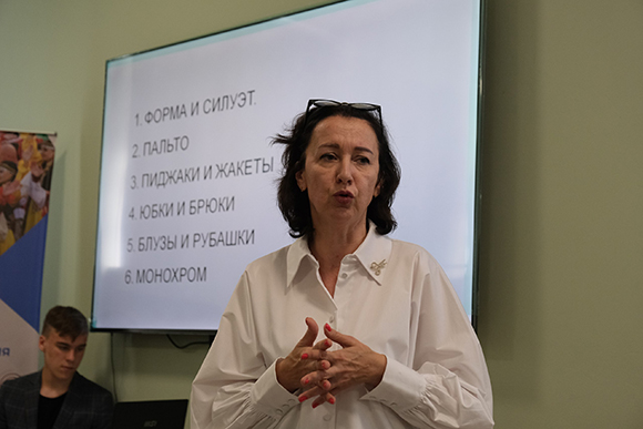 Гадальцева стилист.jpg