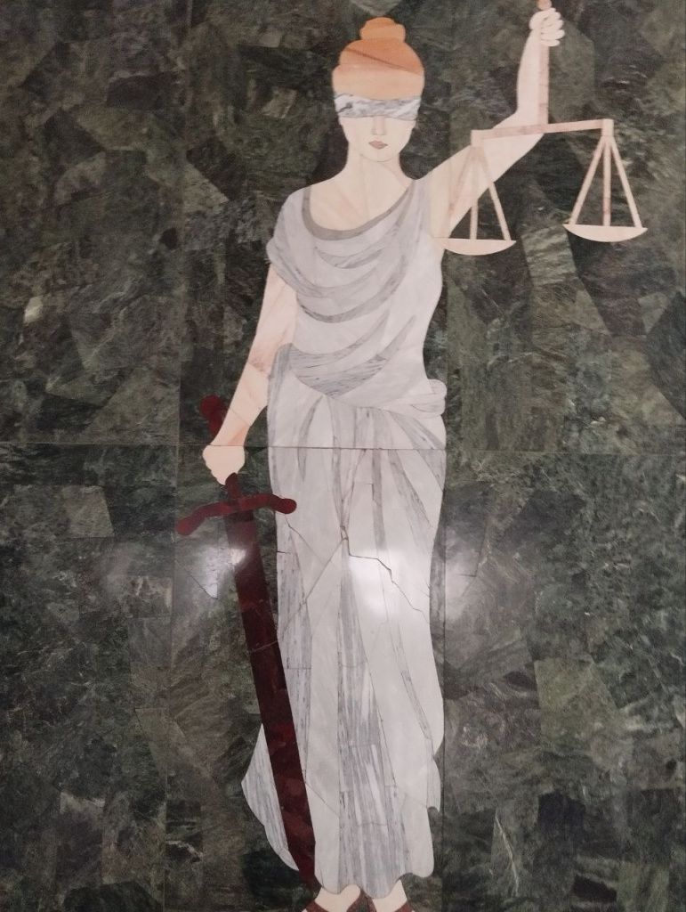 Фемида все-таки женщина. Вот и в судебной системе немало представительниц прекрасного пола 2025-11-12 11.22.02.jpg