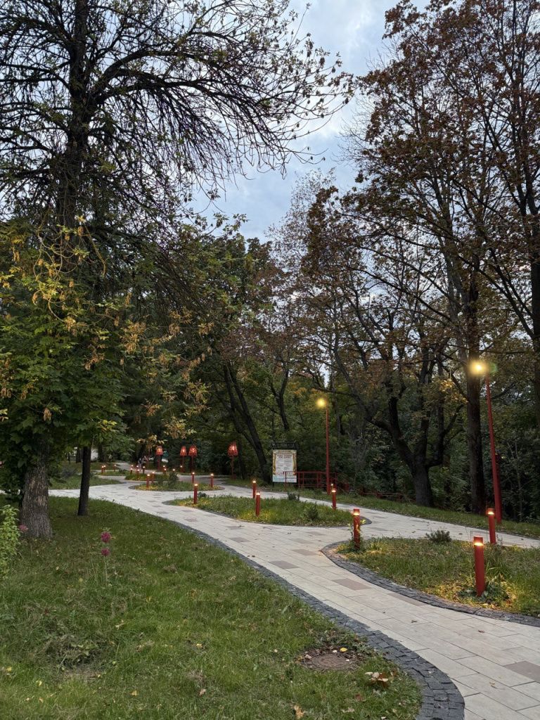 Парк Белинского||Фото Кирилла Ярцева Парк Белинского.jpg