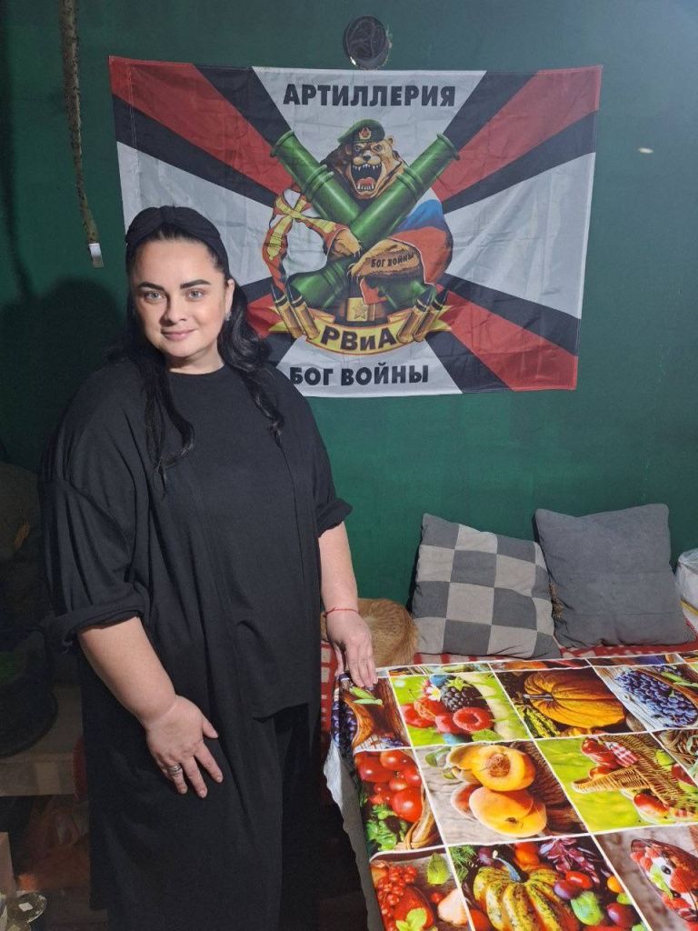 Олеся Муравская-Колчанова постоянно ездит с гуманитарными грузами.jpg