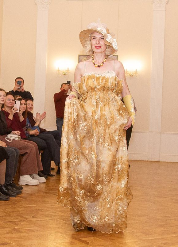 Показ Театра моды Ирины Князевой. Показ Театра моды Ирины Князевой (2).jpg