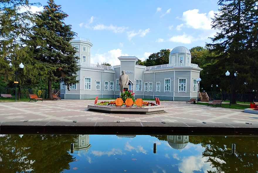 Планетарий||Фото Сергея Красильникова Планетарий-лето.jpg