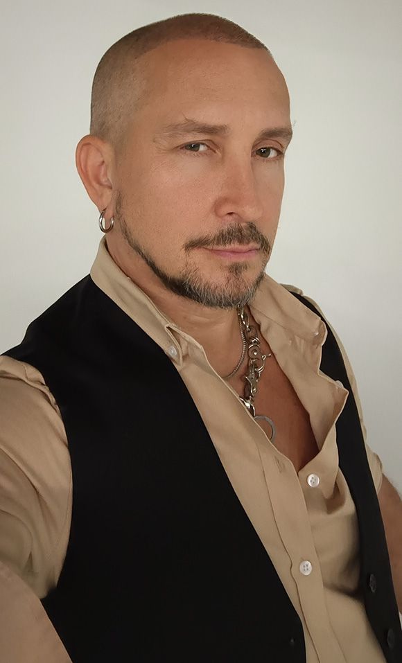 Певец Данко.jpg