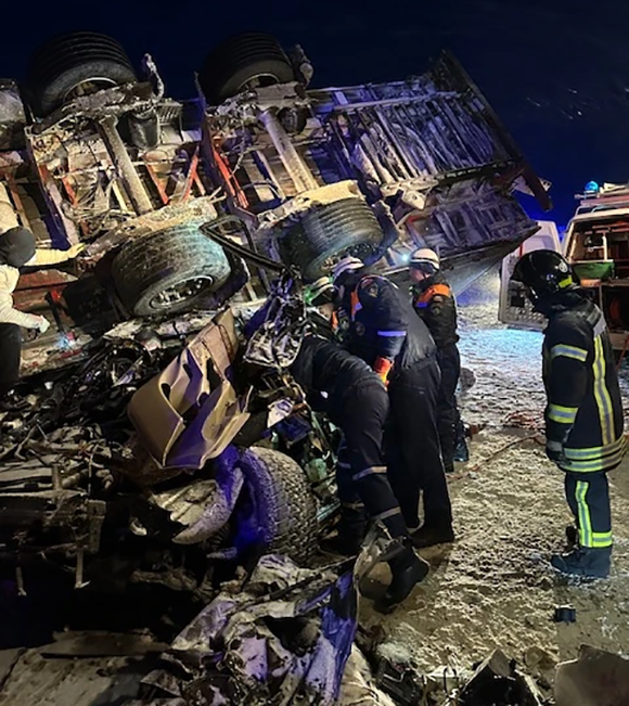 Фото с места аварии в Нижнеломовском районе (25.02 (3).png