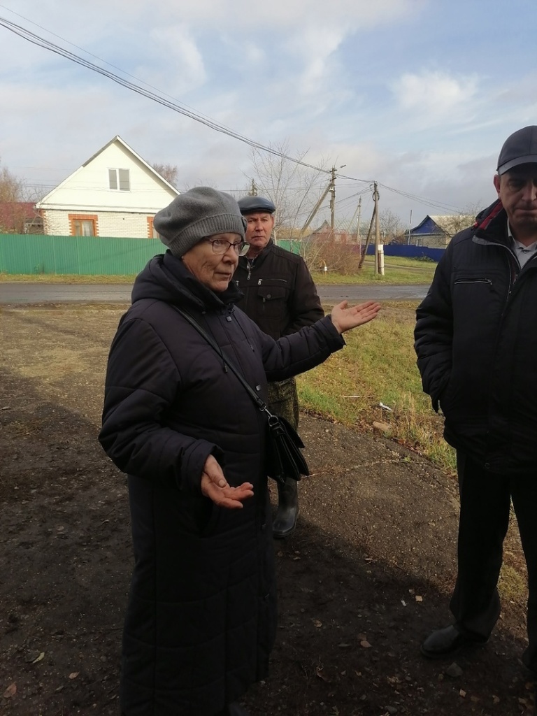 Лидия Сударева обеспокоена судьбой пруда 7V_JFromjgg.jpg