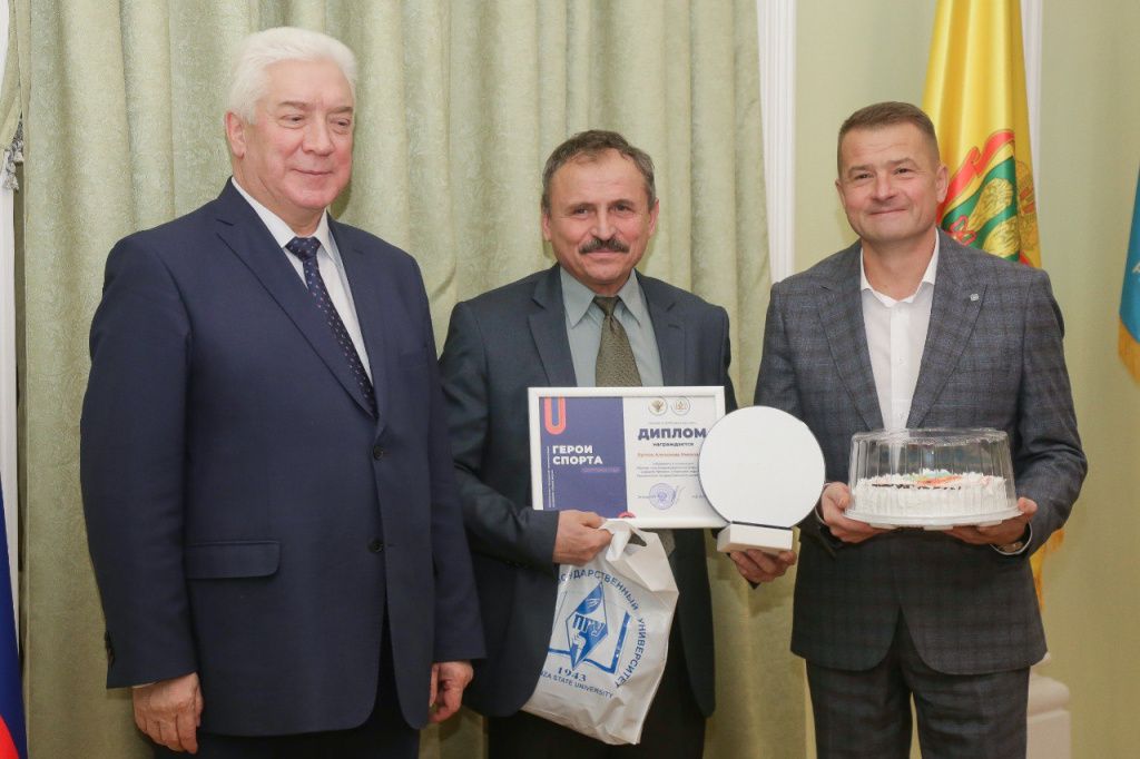 2025-12-05 09.07.44.jpg