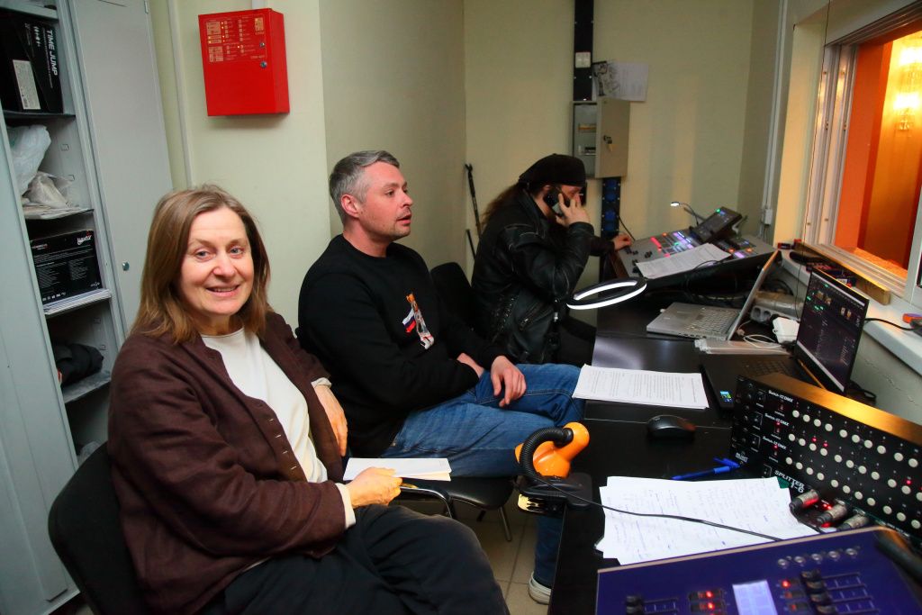 Наталья Старовойт за режиссерским пультом.jpg