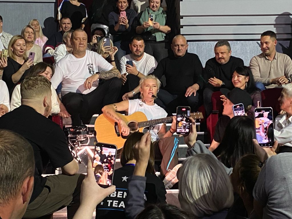 В камерной атмосфере HGwUgSjdK0hDx6LHqcBvOEoY6xim9QvP_mRNsCbRQloTimxnbNirgOONnLp35JXrAp8wwP4_JnZf3S5x5FNIRLgQ.jpg