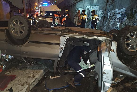 В Пензе 5 человек пострадали при падении авто с моста