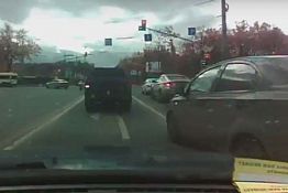 В Пензе на видео попала «попытка вклиниться любой ценой» В Пензе на видео попала «попытка вклиниться любой ценой»