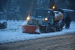В Пензе на борьбу со снегопадом вышло 84 ед. техники В Пензе на борьбу со снегопадом вышло 84 ед. техники