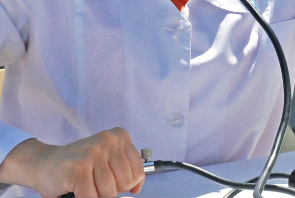 Медсестра из Бессоновки отсудила у больницы компенсацию за сломанную руку