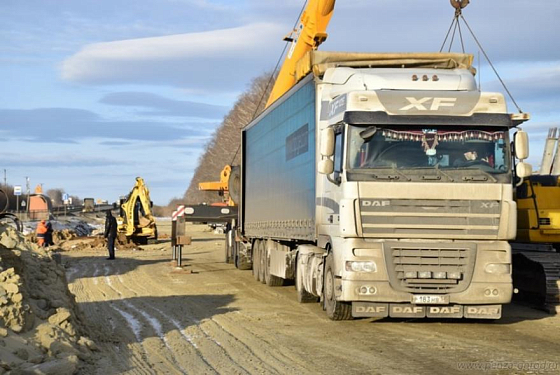 В дальнем Арбеково строят надземный пешеходный переход