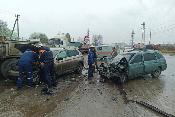В Пензе спасатели помогли ликвидировать последствия ДТП