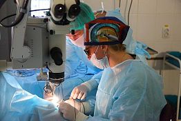 Пензенские офтальмологи проводят операции в 3D очках