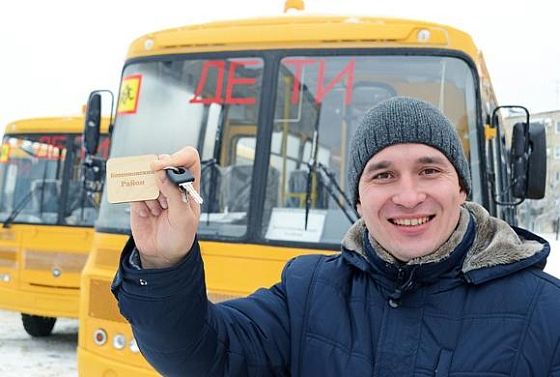 Пензенские сельские школы получили 10 новых автобусов