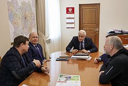 Николай Симонов встретился с руководством завода по производству модульных конструкций Николай Симонов встретился с руководством завода по производству модульных конструкций