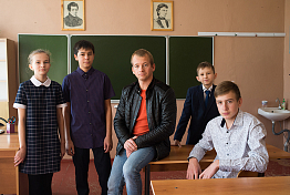 Выпускники из села Митрофаново готовят ученикам родной школы новогодние подарки