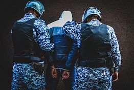 В Пензе посетитель бара неожиданно ударил женщину ножом в лицо