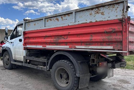 В Бековском районе водитель грузовика выпал из кузова