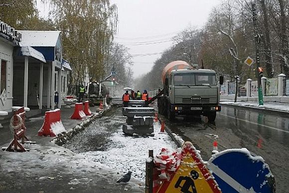 В Пензе продолжают ремонт дороги в Ахунах