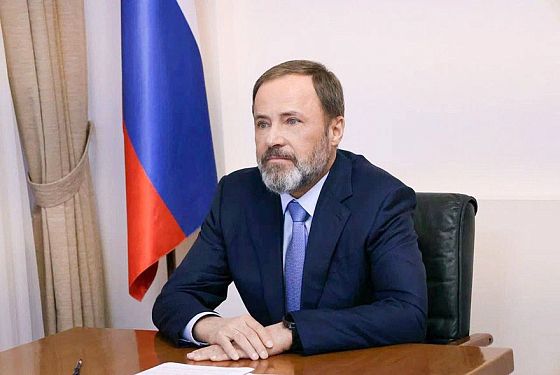 Олег Мельниченко поздравил Игоря Комарова с днем рождения