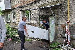 Из разваливающегося дома на Ударной, 35 съехали 23 собственника Из разваливающегося дома на Ударной, 35 съехали 23 собственника