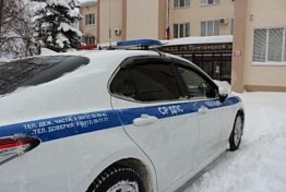 Под Пензой машина с мамой и грудным ребенком застряла на морозе Под Пензой машина с мамой и грудным ребенком застряла на морозе