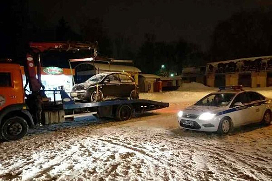 В Пензе с Привокзальной площади эвакуировали шесть автомобилей