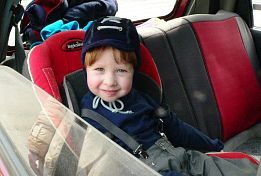 Автокресло или адаптер ФЭСТ: что безопаснее для ребенка в дороге? Автокресло или адаптер ФЭСТ: что безопаснее для ребенка в дороге?