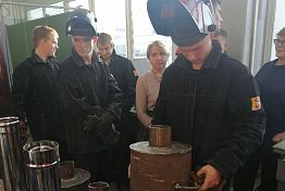 Студенты пензенского IT-колледжа изготовили печи для полковых бань Студенты пензенского IT-колледжа изготовили печи для полковых бань