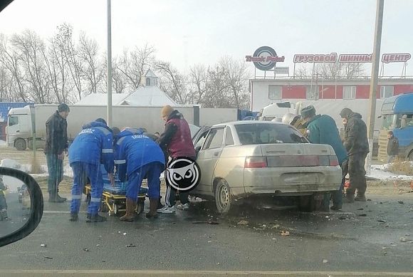 В Мокшанском районе при столкновении двух автомобилей погиб человек